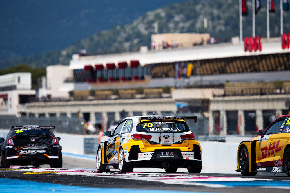 Maťo Homola ninth in the second race of TCR Europe in France